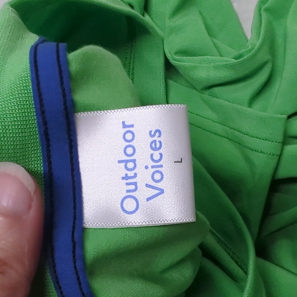 Outdoor Voices Basic Kelly Green Tee - Picture 3 of 3